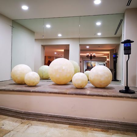 Holiday Inn Reynosa Zona Dorada Eksteriør billede