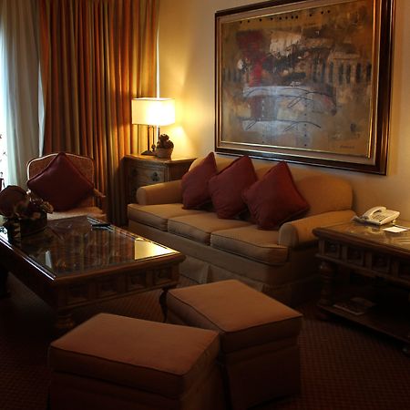 Holiday Inn Reynosa Zona Dorada Eksteriør billede