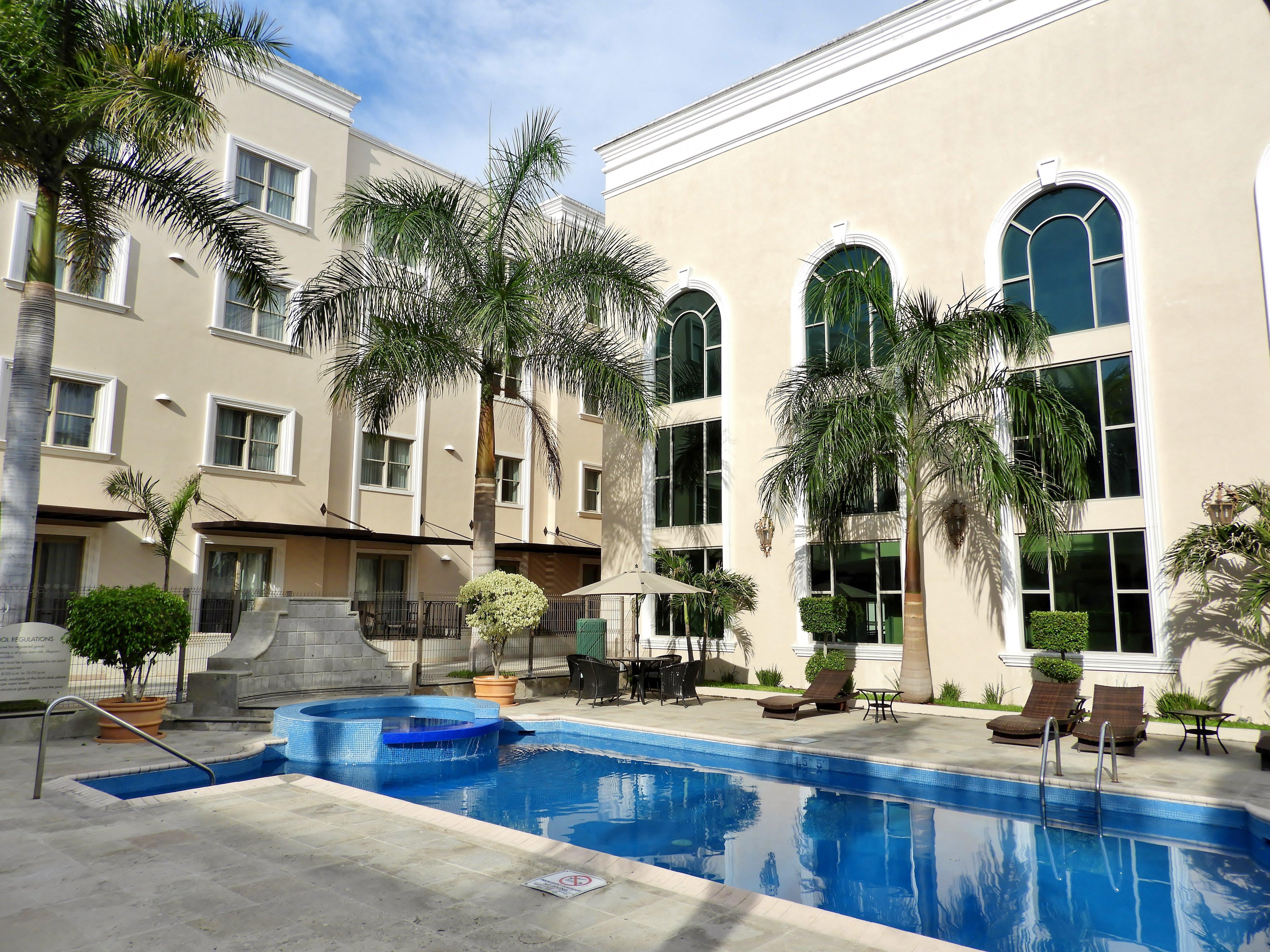 Holiday Inn Reynosa Zona Dorada Eksteriør billede