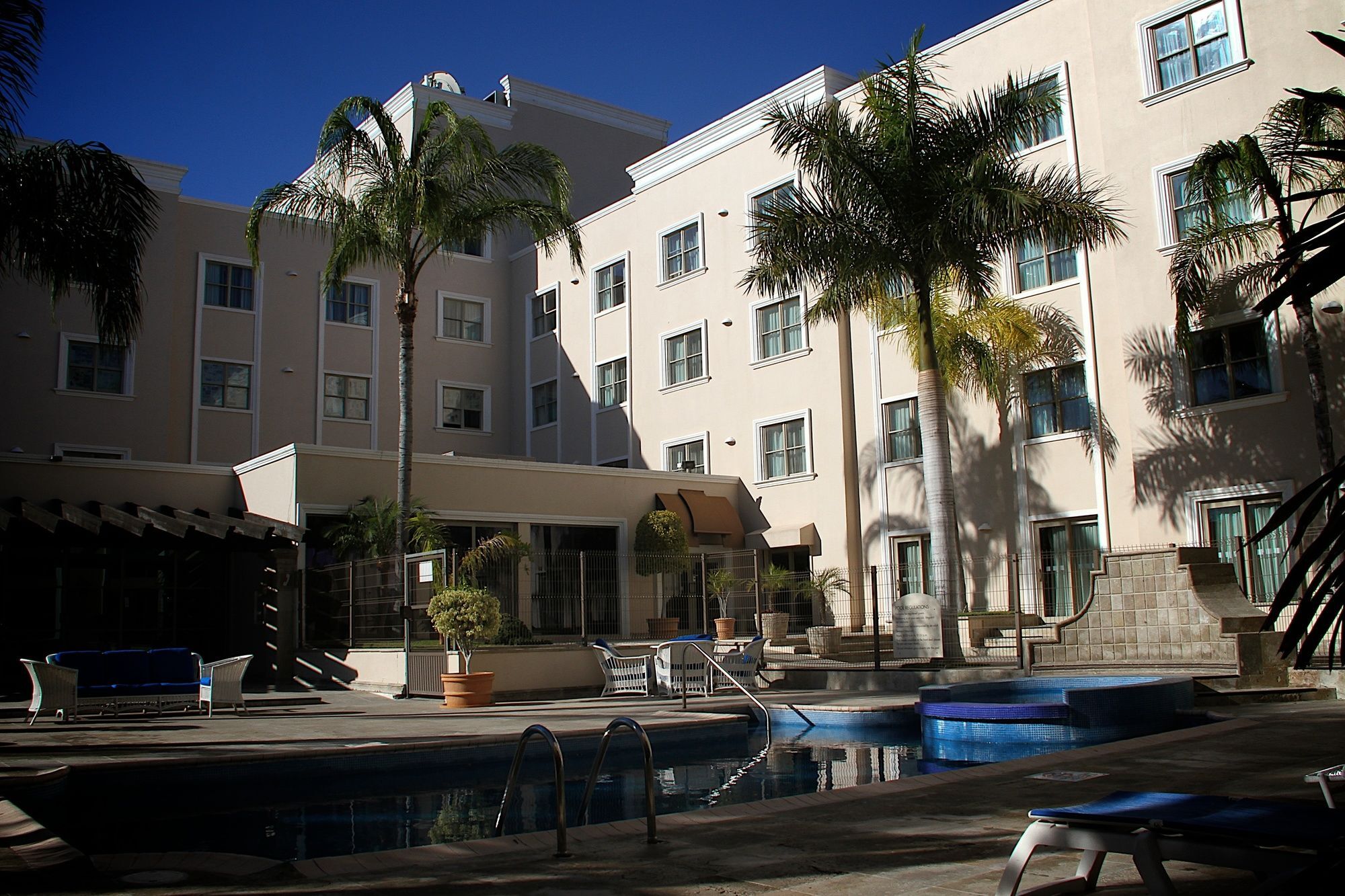Holiday Inn Reynosa Zona Dorada Eksteriør billede